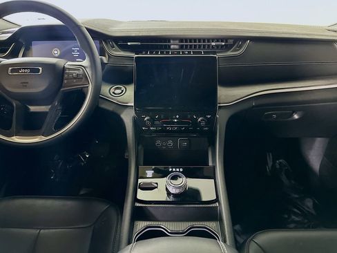 Used 2025 Jeep Grand Cherokee L Limited w/ Black Appearance Package image 19