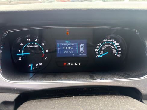 Used 2015 Ford Taurus SEL image 12