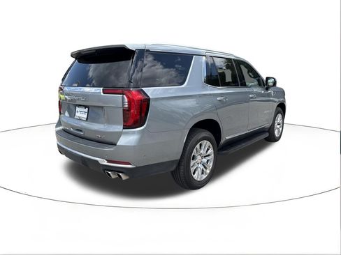 Used 2025 GMC Yukon Denali AWD/4WD image 3