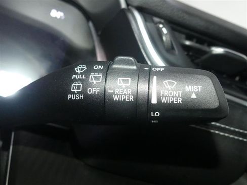 Used 2023 Jeep Grand Cherokee Laredo w/ Luxury Tech Group I AWD/4WD image 36