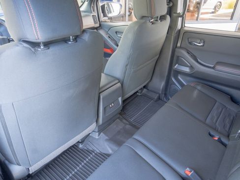 Used 2024 Nissan Frontier PRO-4X w/ Technology Package image 18