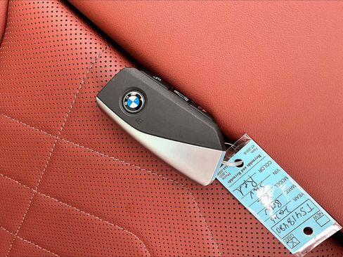 Used 2026 BMW X2 xDrive28i AWD/4WD image 14