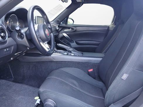 Used 2019 FIAT 124 Spider Classica w/ Technology Group RWD image 19