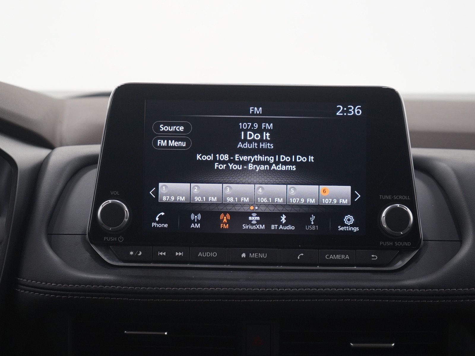 Used 2023 Nissan Rogue SV AWD/4WD image 19