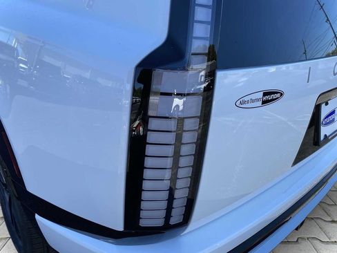 New 2026 Hyundai Ioniq 9 SEL w/ Tow & Go Package AWD/4WD image 11