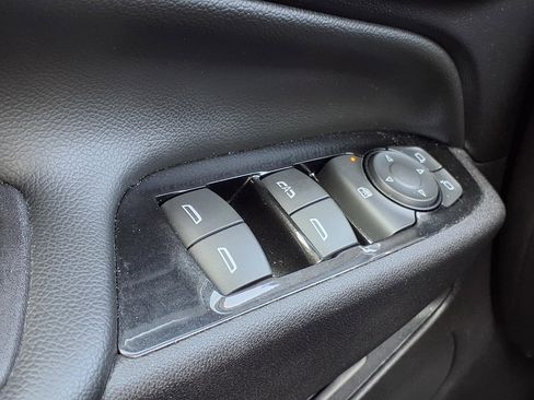 Used 2022 Chevrolet Equinox Premier image 19