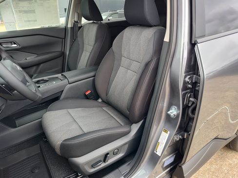 New 2026 Nissan Rogue SV FWD image 6