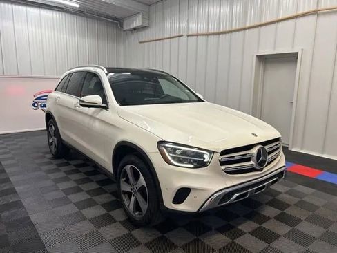 Used 2022 Mercedes-Benz GLC 300 4MATIC w/ Driver Assistance Package image 2