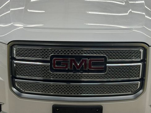 Used 2016 GMC Acadia Denali AWD/4WD image 5