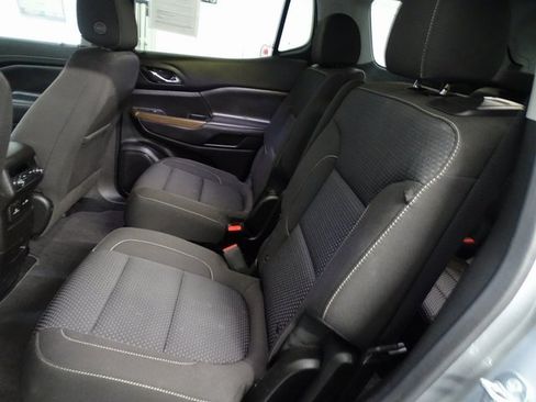 Used 2023 GMC Acadia SLE w/ Driver Convenience Package image 4