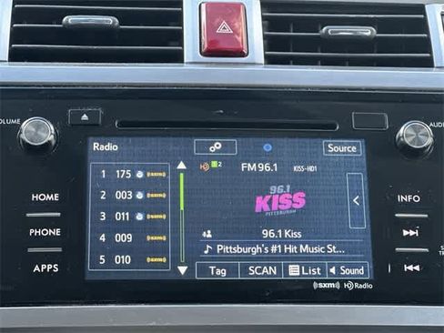 Used 2017 Subaru Legacy 2.5i Limited image 11