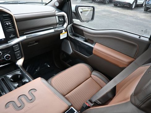 New 2025 Ford F150 King Ranch w/ FX4 Off-Road Package image 35