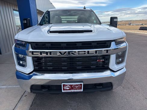 Used 2023 Chevrolet Silverado 2500 LT image 3