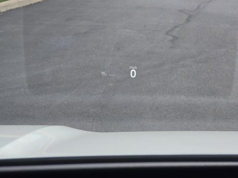 Certified 2025 Volkswagen Tiguan SE R-Line image 14