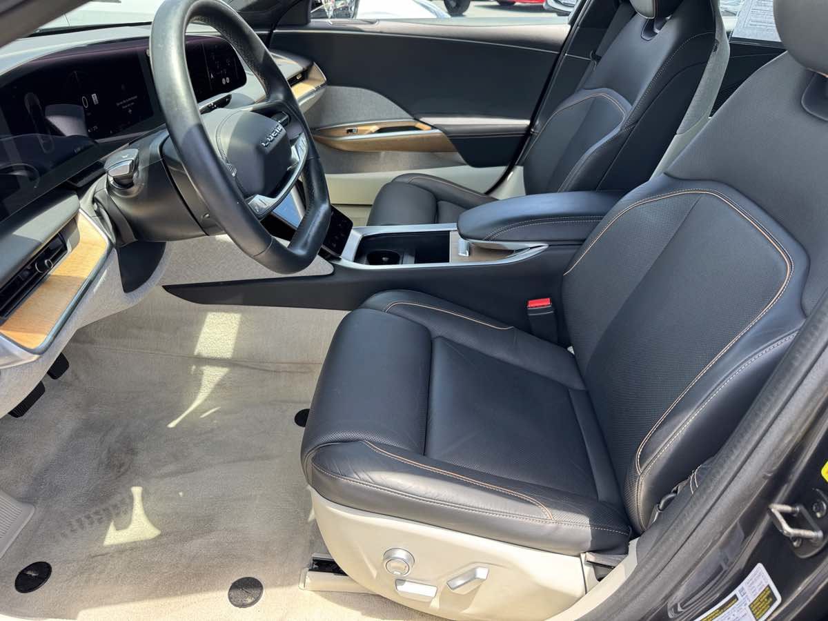 Used 2024 Lucid Air Pure RWD image 25