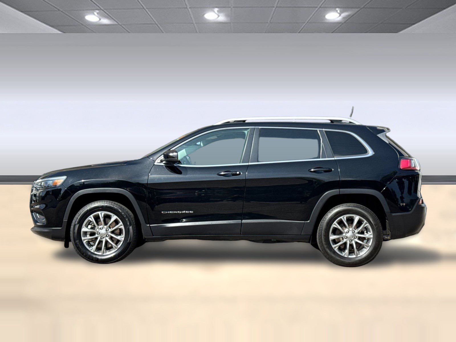 Used 2021 Jeep Cherokee Latitude Lux AWD/4WD image 2