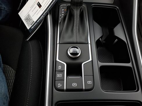 Certified 2026 Kia Sorento LX FWD image 15