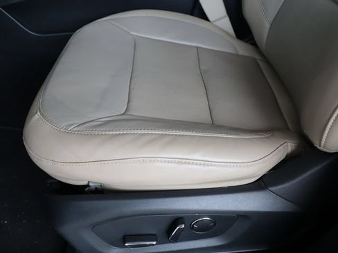 Used 2020 Ford Explorer Limited RWD image 16
