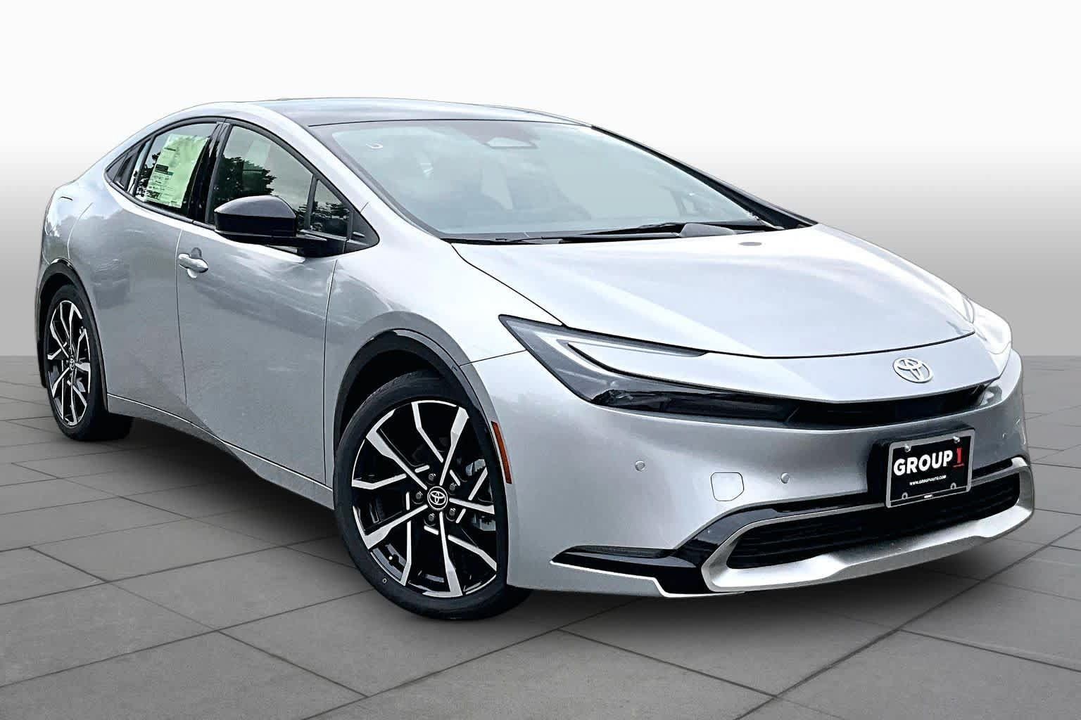New 2026 Toyota Prius Plug-In Hybrid FWD image 2