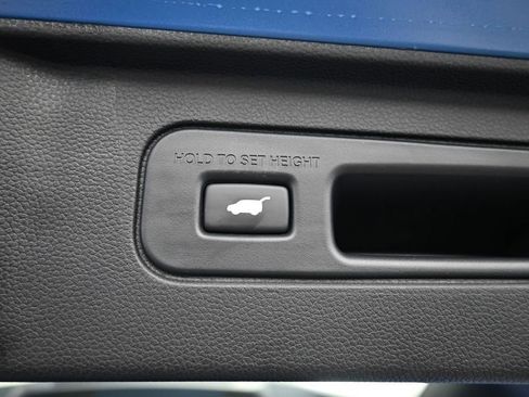 Used 2025 Honda Pilot TrailSport image 24