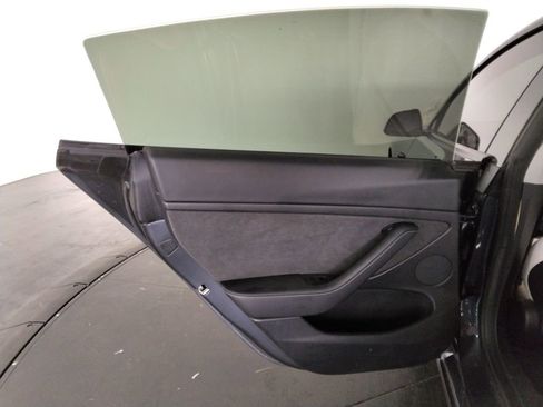 Used 2021 Tesla Model 3 Standard Range Plus image 27