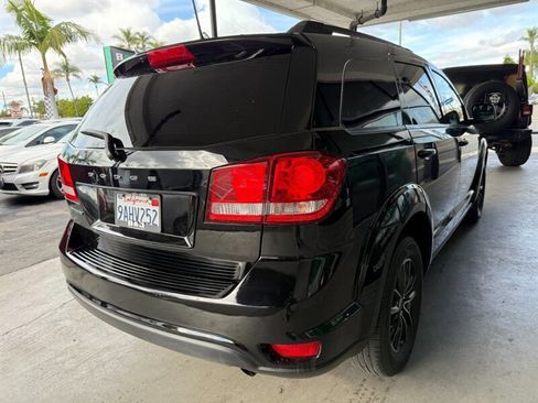 Used 2019 Dodge Journey SE w/ Premium Group image 11
