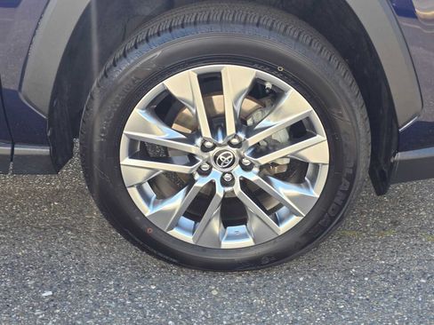 Used 2019 Toyota RAV4 Limited w/ Advanced Technology Package AWD/4WD image 9