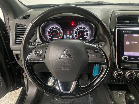 Used 2020 Mitsubishi Outlander Sport ES image 17