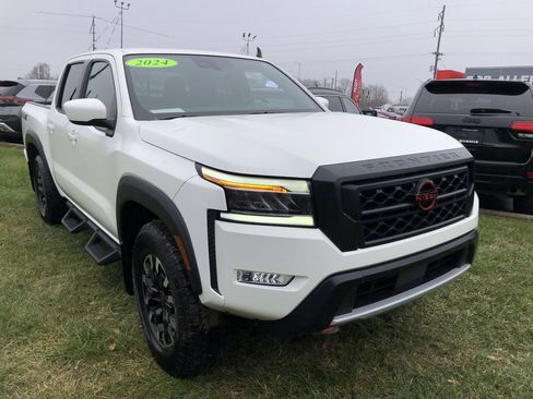 Used 2024 Nissan Frontier PRO-4X w/ Technology Package image 7