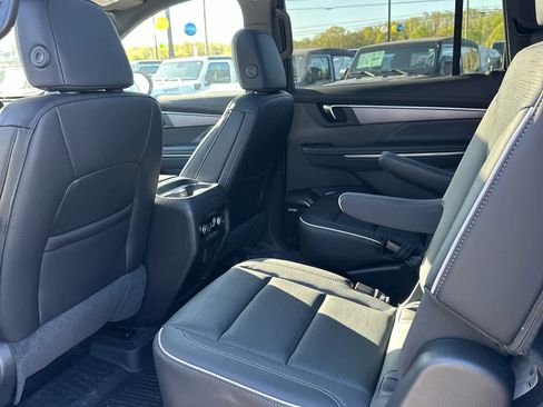 New 2025 Buick Enclave Sport Touring w/ Super Cruise Package image 12