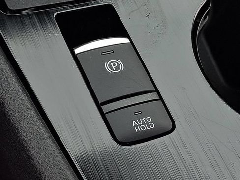 Used 2025 Nissan Rogue SV FWD image 23