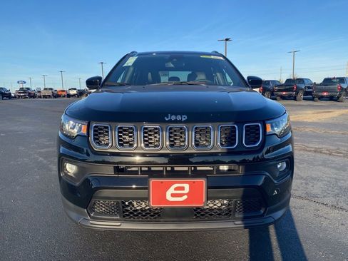 New 2026 Jeep Compass Latitude image 2