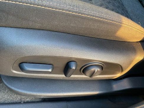 Used 2024 Chevrolet Equinox LT image 17