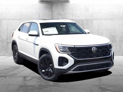 New 2026 Volkswagen Atlas Cross Sport SE AWD/4WD image 2