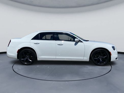 Used 2023 Chrysler 300 S RWD image 9