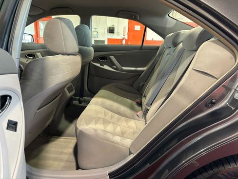 Used 2009 Toyota Camry LE image 14