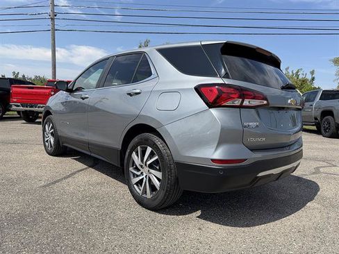 Used 2024 Chevrolet Equinox LT AWD/4WD image 4