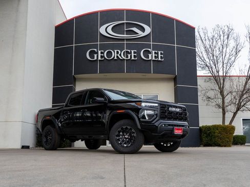 New 2026 GMC Canyon Elevation w/ Convenience Package image 1