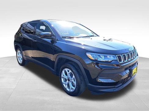 Used 2025 Jeep Compass Sport AWD/4WD image 8