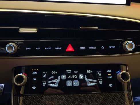 New 2026 Genesis GV70 3.5T Sport Prestige AWD/4WD image 21
