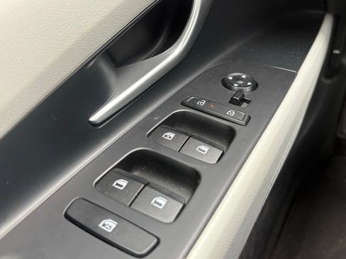 Used 2024 Hyundai Elantra Limited FWD image 24