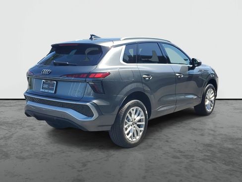 New 2026 Audi Q3 quattro 2.0T AWD/4WD image 4