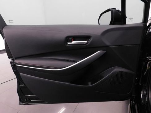 Used 2025 Toyota Corolla SE image 13