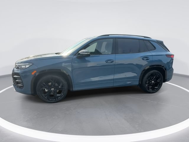 New 2026 Volkswagen Tiguan SE R-Line FWD image 4