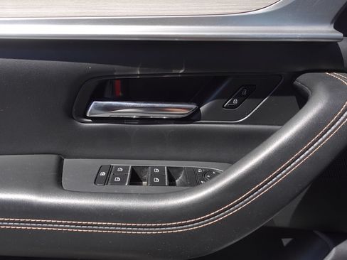 Used 2024 MAZDA CX-90 Plug-In Hybrid w/ Preferred AWD/4WD image 17