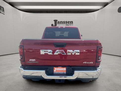Used 2026 RAM 2500 Big Horn AWD/4WD image 3