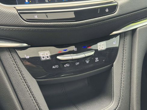 Used 2024 Cadillac XT5 Sportv w/ Technology Package AWD/4WD image 15