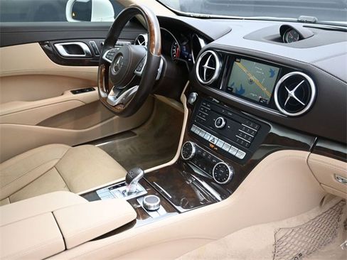 Used 2019 Mercedes-Benz SL 450 w/ Premium Package image 23