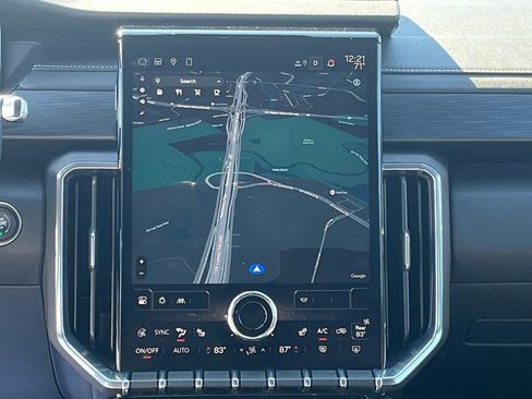 Used 2025 GMC Acadia Elevation image 39