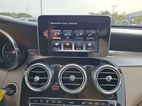 Used 2018 Mercedes-Benz GLC 300 GLC 300 image 25